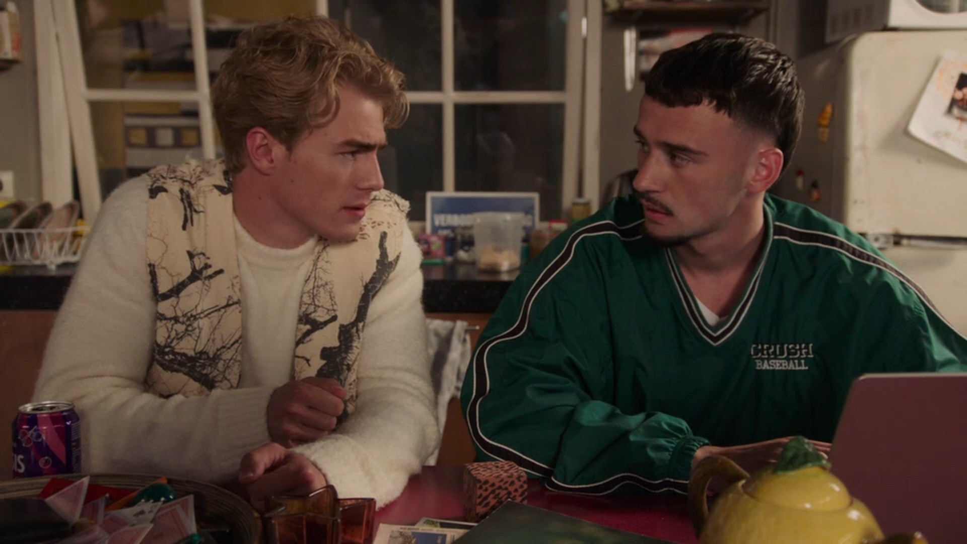 Troj is bereid grote risico's te nemen voor geld.